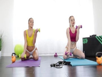 Anna Claire Clouds Vanna Bardot - Lesbian Workout 5 16 08 2023