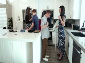 Tricia Oaks, Charlie Valentine - Mom Swap 3 Scene 03 - Charlie Valentine and Tricia Oaks Have A Steamy Foursome With Their Stepsons