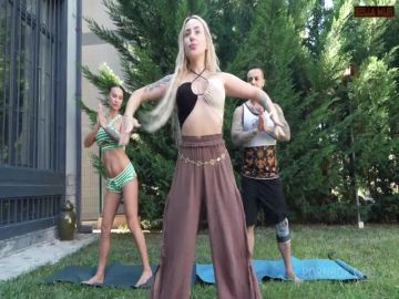 Monika Fox, Bella Mur - Is This Really Yoga