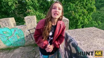 Mari Moon - Clithanger 08 10 2025