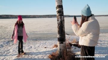 Roxy Muray, Sia Florance - From selfie freeze to pussy feast