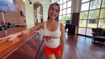 Shirley Musk - Innocent Hooters Girl Fucks Her Customer