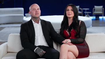 Fiona - Fiona and Johnny: Brunette Hotwife Stretched Out 2026 08 01