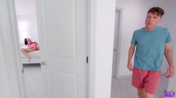 Chloe Amour - Stepmom Is So Loud When Shes Masturbating 19 08 2026
